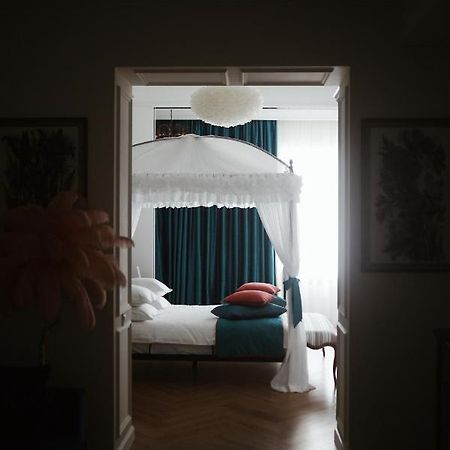Mola Mola Apart Hotel Lviv Eksteriør billede