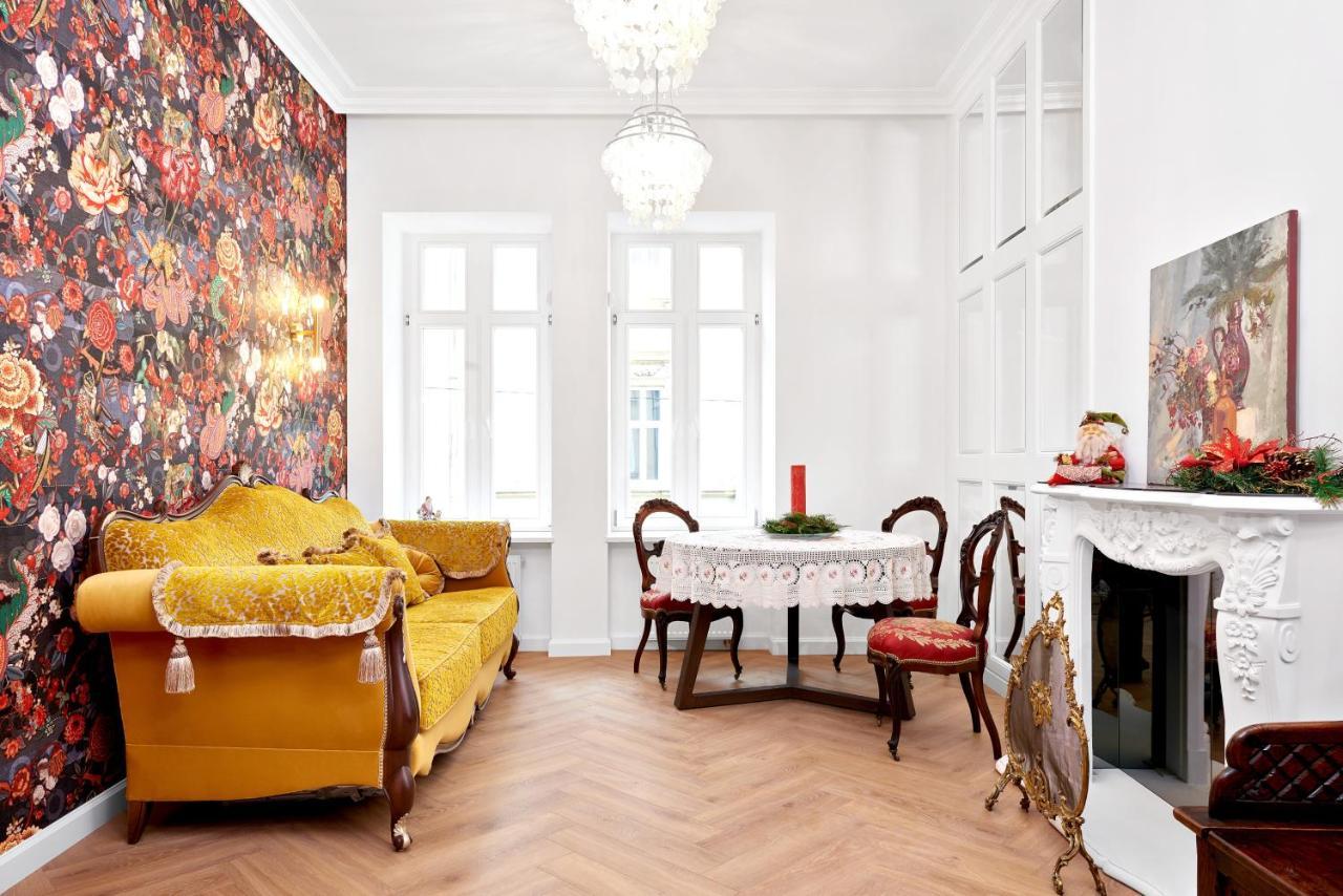 Mola Mola Apart Hotel Lviv Eksteriør billede
