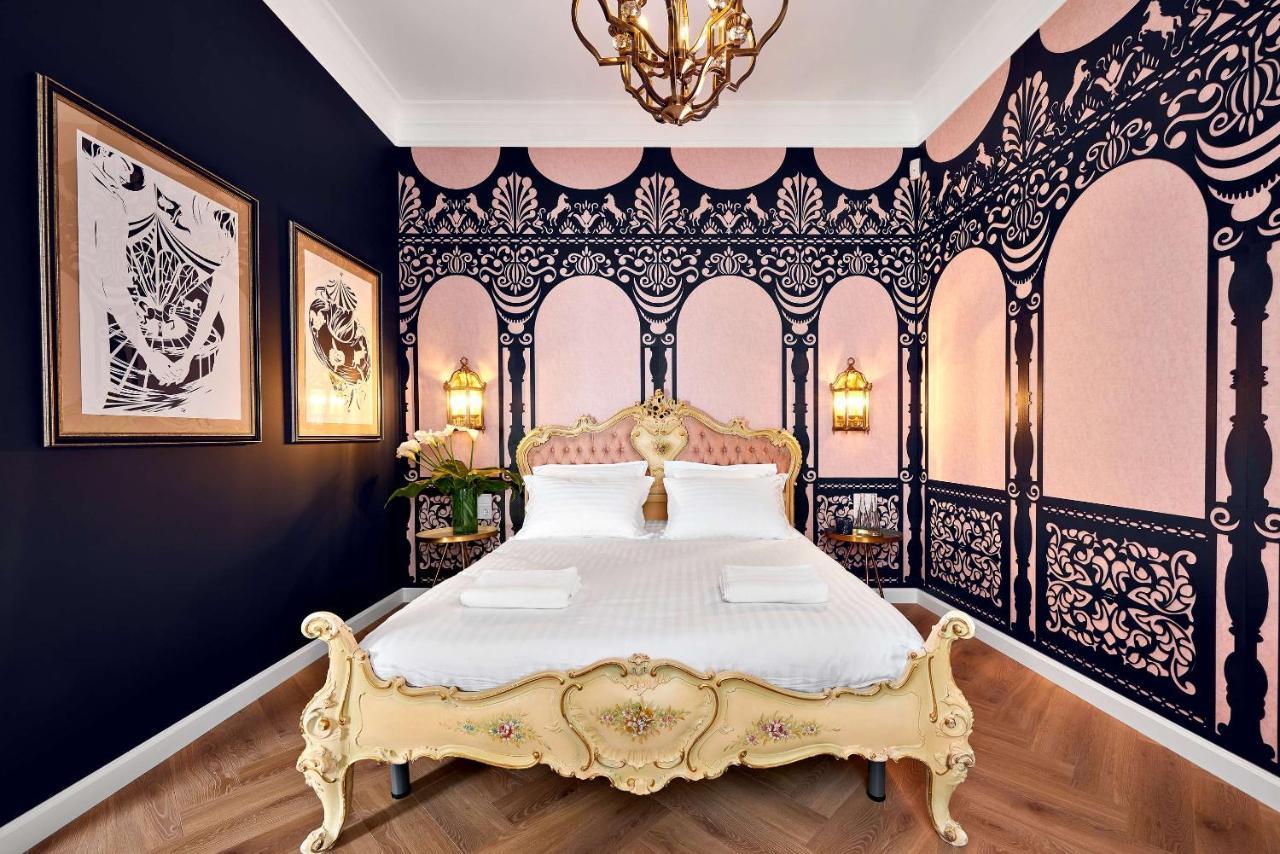 Mola Mola Apart Hotel Lviv Eksteriør billede