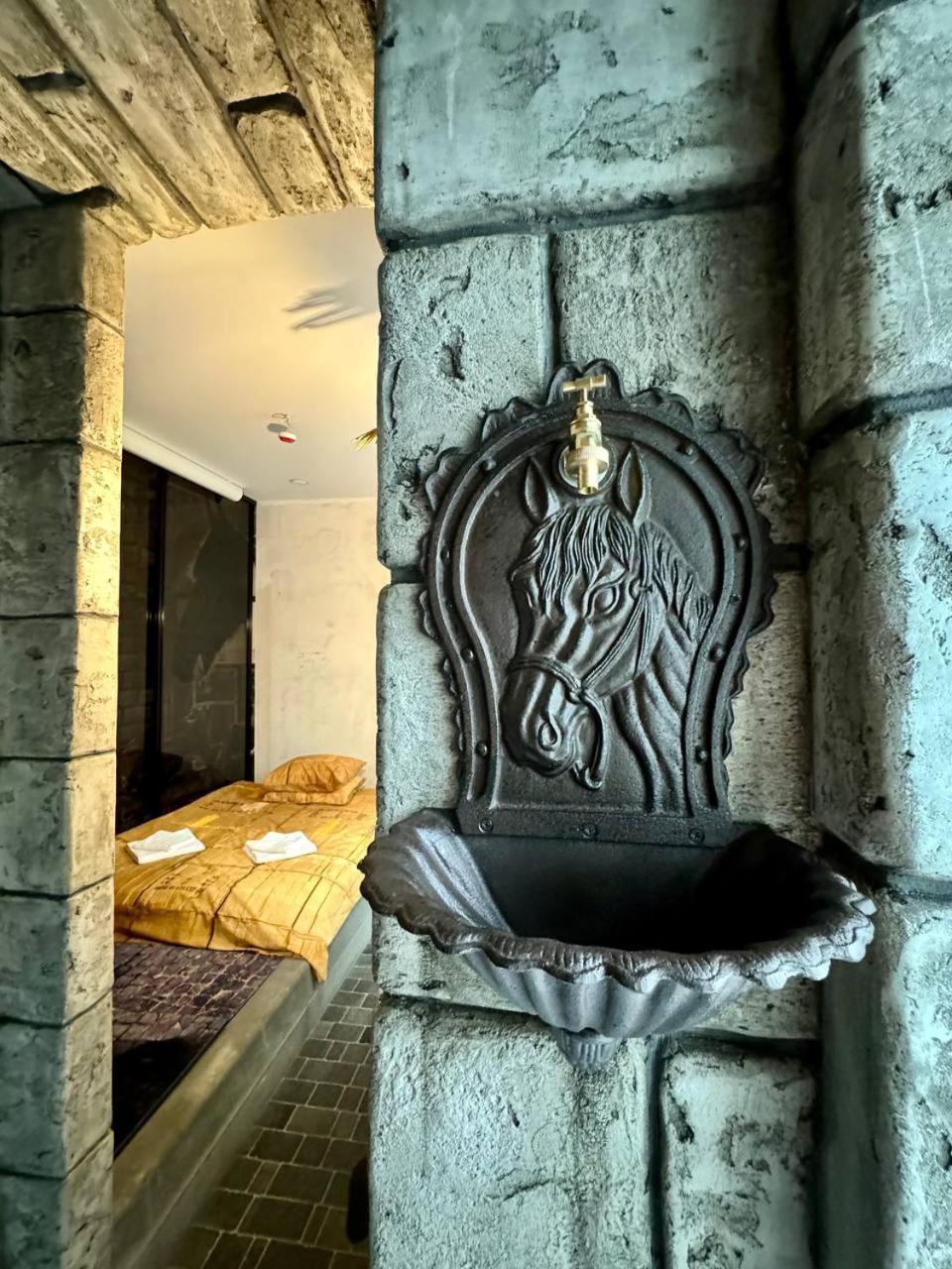 Mola Mola Apart Hotel Lviv Eksteriør billede